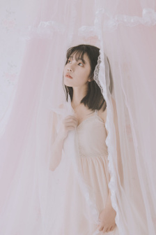 皇上侍寝宫女视频